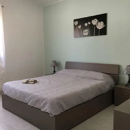 Semesterbostad Casa Vacanze Patrizia San Nicolò